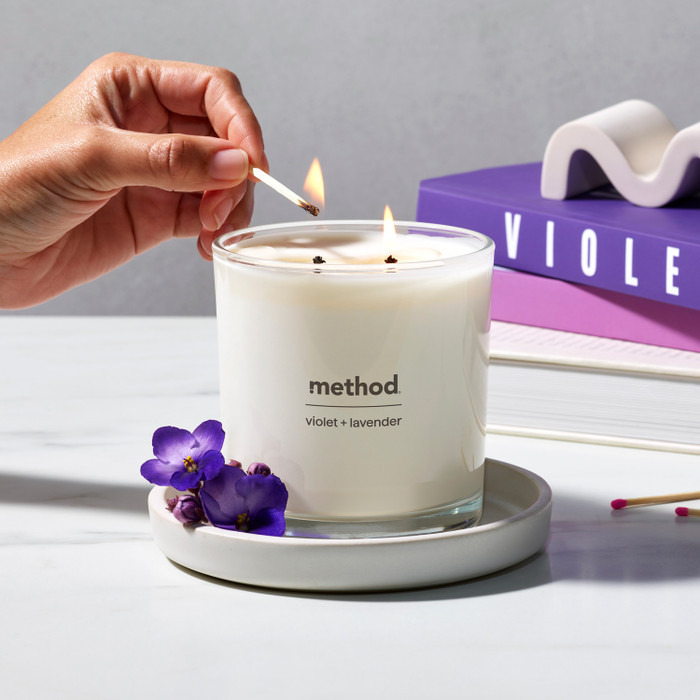 premium soy candle - violet + lavender, 14 oz
